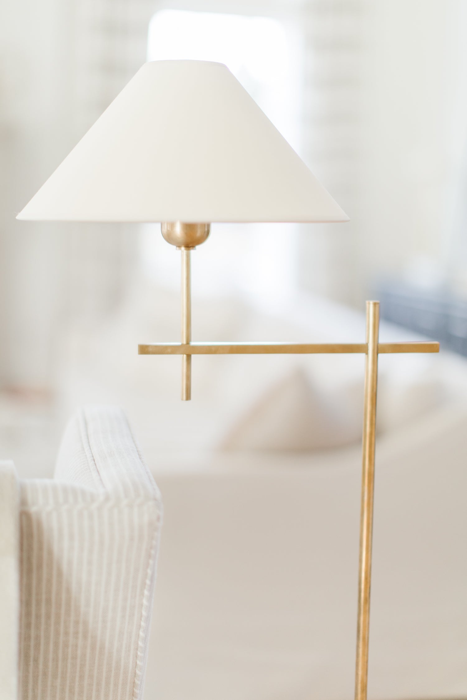 hackney bridge arm floor lamp