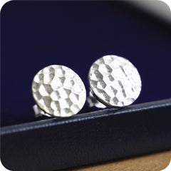 sterling-silver-10mm-hammered-round-circle-disc-dot-stud-earrings-boxed