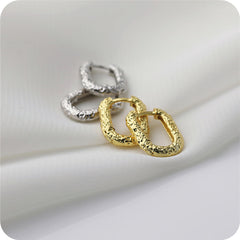 sterling-silver-hammered-foil-textured-oval-square-hoop-huggie-unisex-earrings