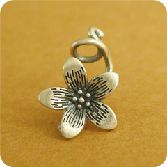 sterling-silver-3d-oxidized-flower-vine-five-petal-blossom-pendant