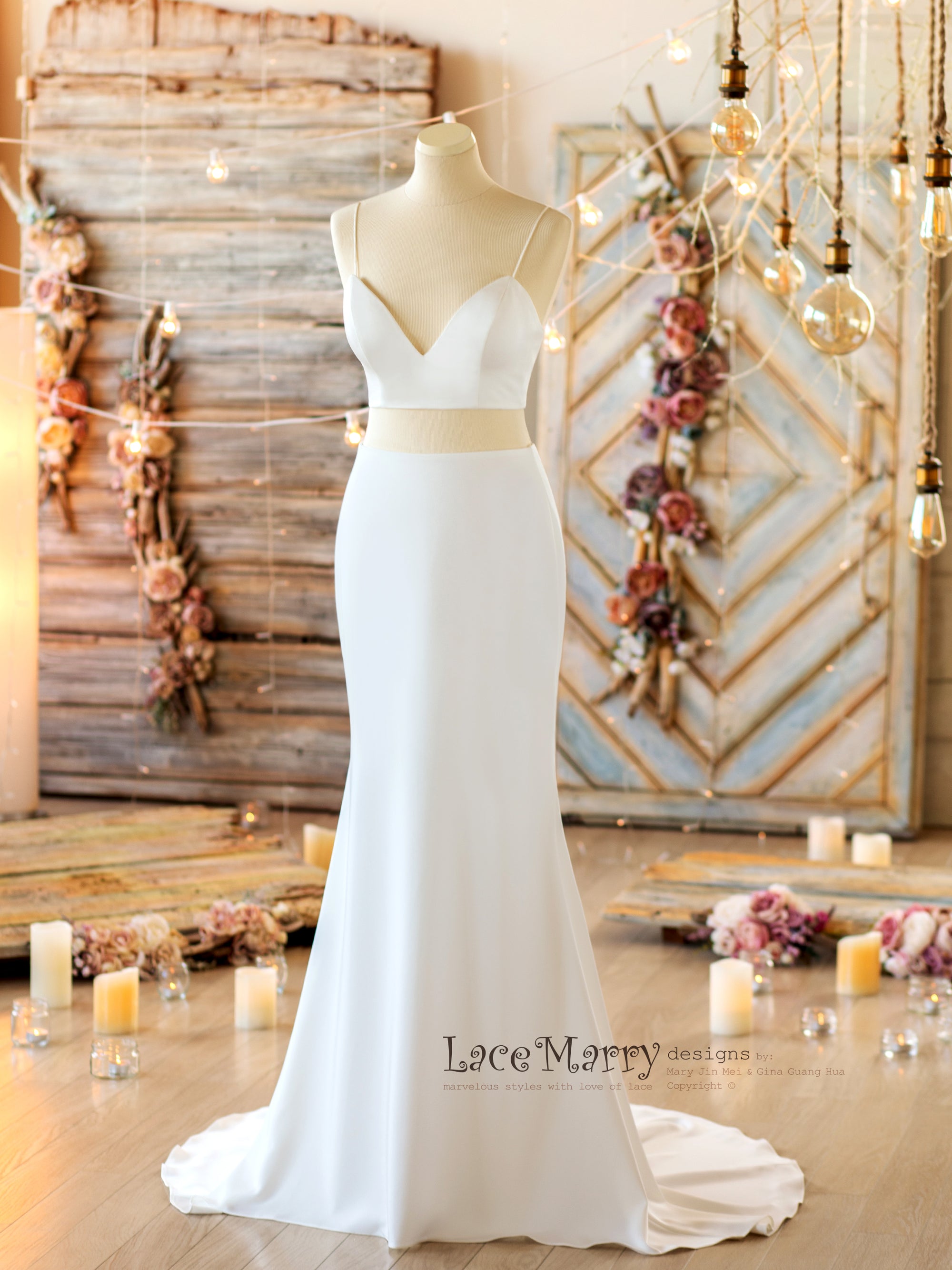 CLEMENTINE LUX / Elegant Wedding Dress with Long Sheer Sleeves - LaceMarry