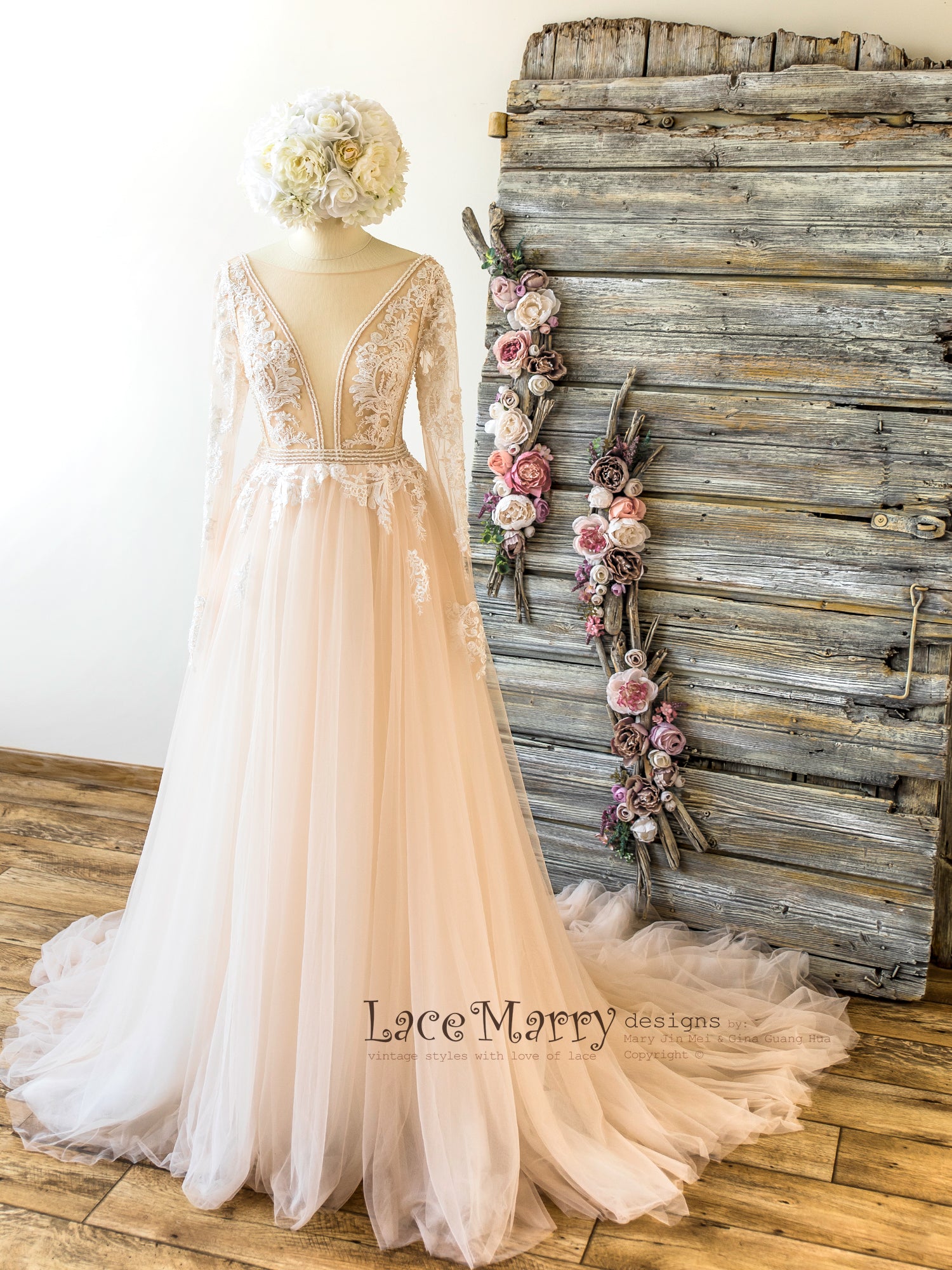 Ivory / Beige Colour Bohemian Tulle Wedding Dress/bohemian Open Back Tulle  Wedding Dress/boho Tulle & Lace Wedding Dress/deep V Wedding Gown 