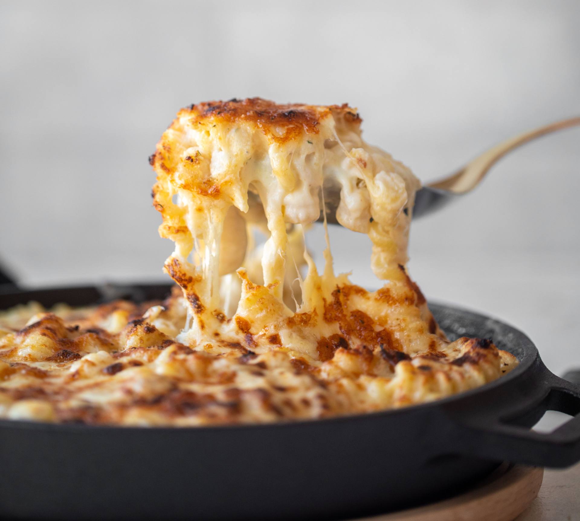 Creamy Fontina Baked Macaroni and Cheese