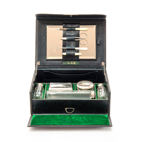 Male Grooming dressing case