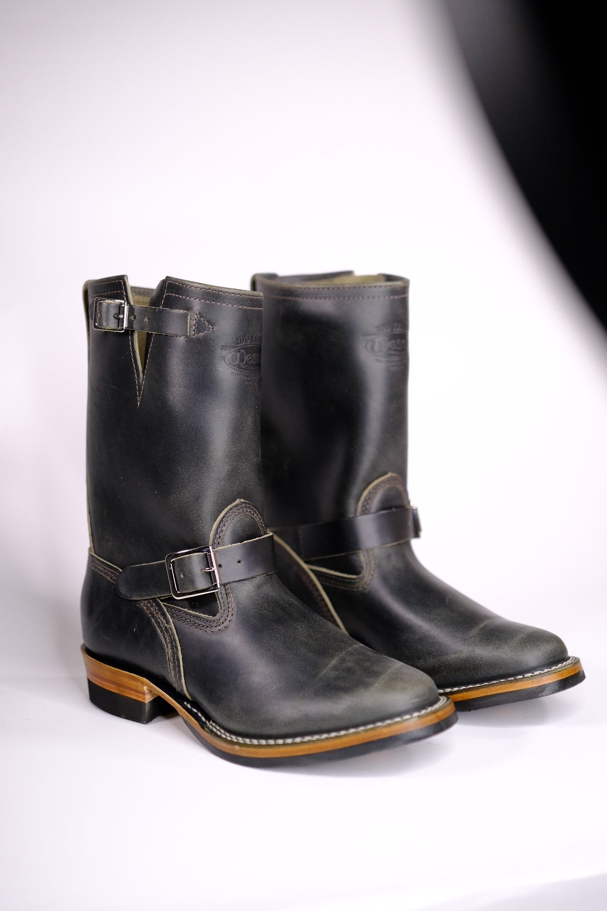 Wesco Boots X The Shop Mister Lou Petrolio Olive waxed Black