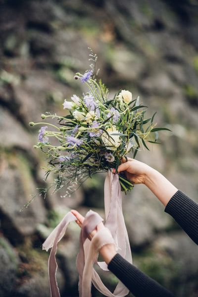 PHOTO / RYAN OHARA FLOWER / TAKIFLEURISTE SILK RIBBON&STYLING / Lademya Silks