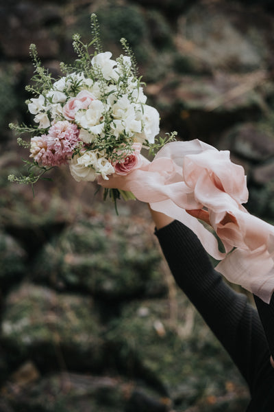 PHOTO / RYAN OHARA FLOWER / TAKIFLEURISTE SILK RIBBON&STYLING / Lademya Silks