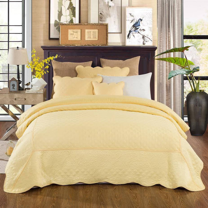 Tache Yellow Diamond Matelasse Scalloped Buttercup Puffs Bedspread