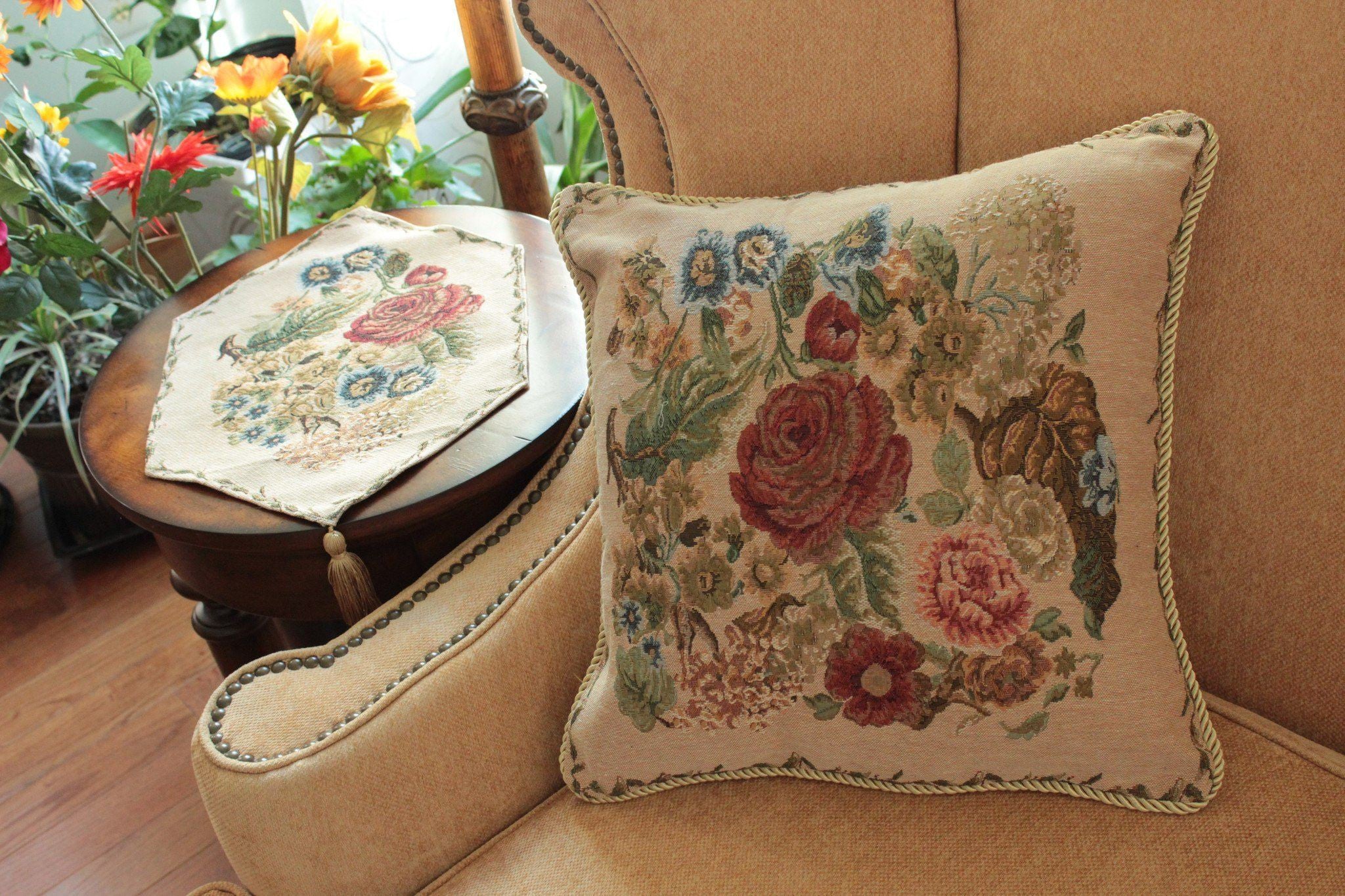 KD Spain — Tango Woodblock Style Floral Throw Pillow