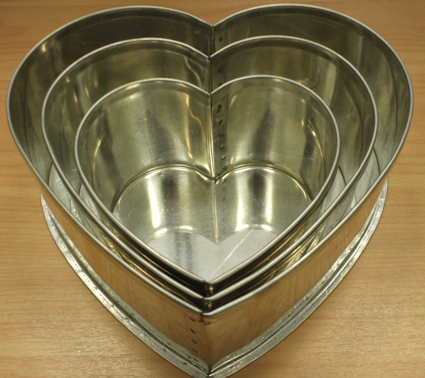 9 Or 10 Inch Fluted Tube Cake Pans Non-Stick Large Bundt Pan For Baking  Carbon Steel Cake Tin Bakeware 0928 - AliExpress