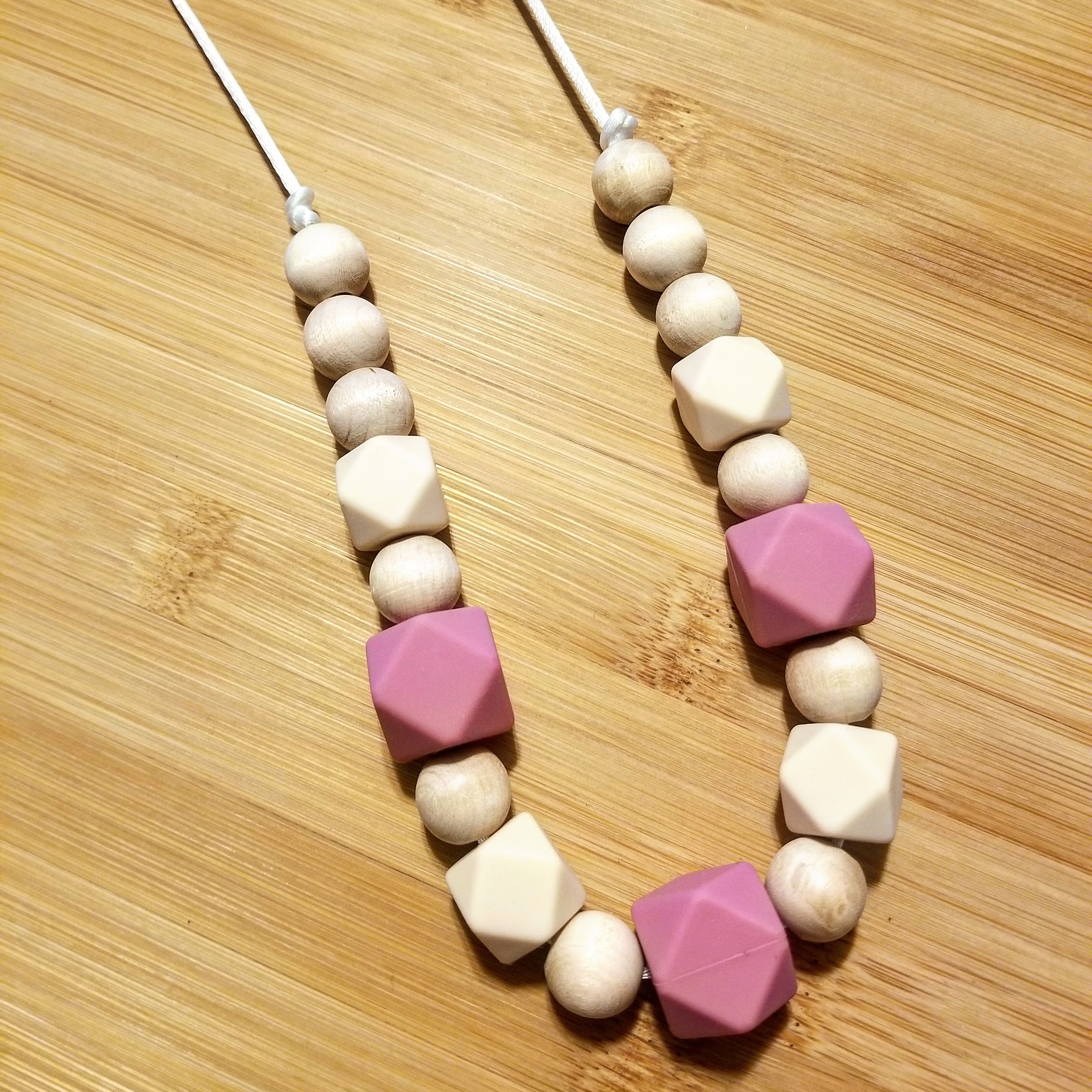 silicone breastfeeding necklace