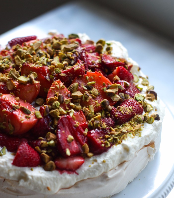 pavlova with strawberries and peaches recipe