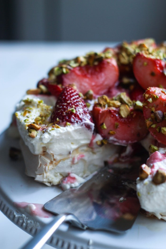 pavlova with strawberries and peaches recipe