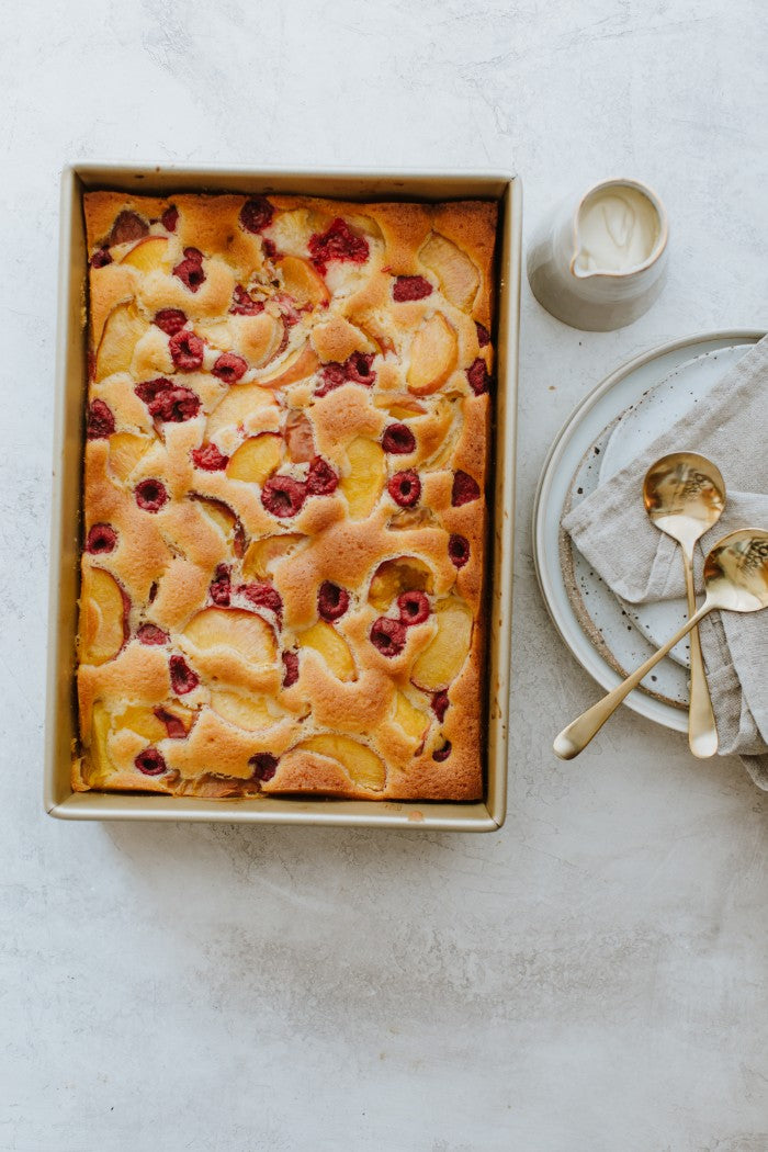 peach and raspberry tray cake