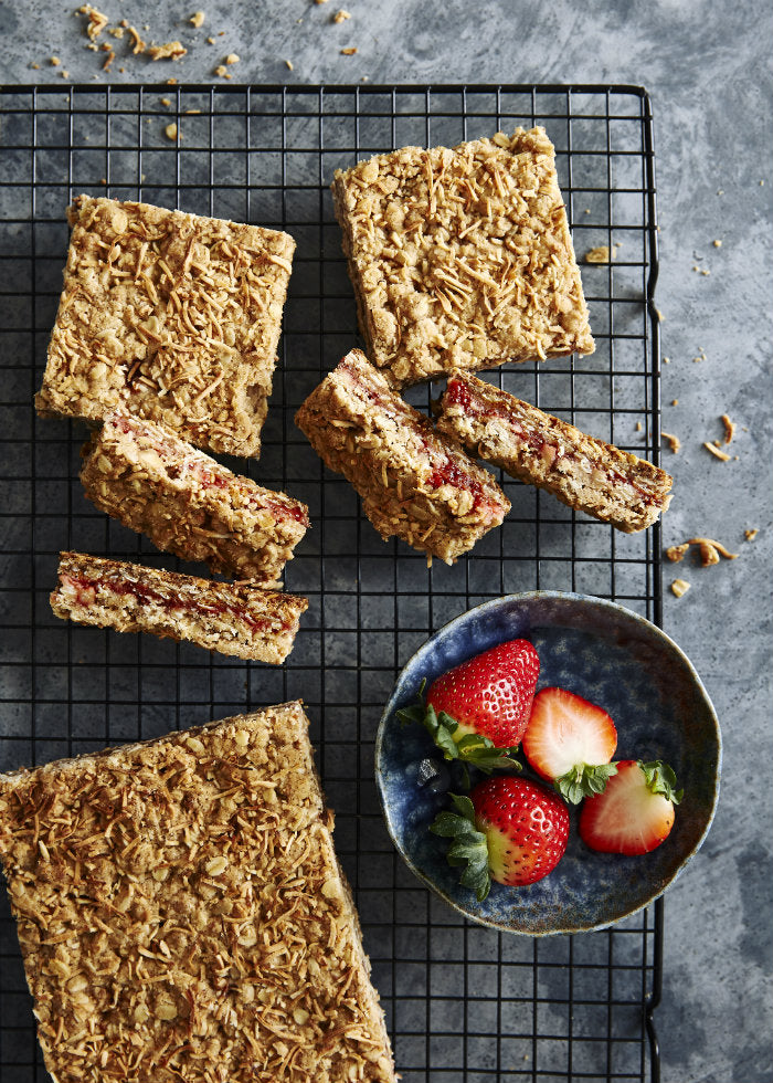 strawberry crumble slice recipe