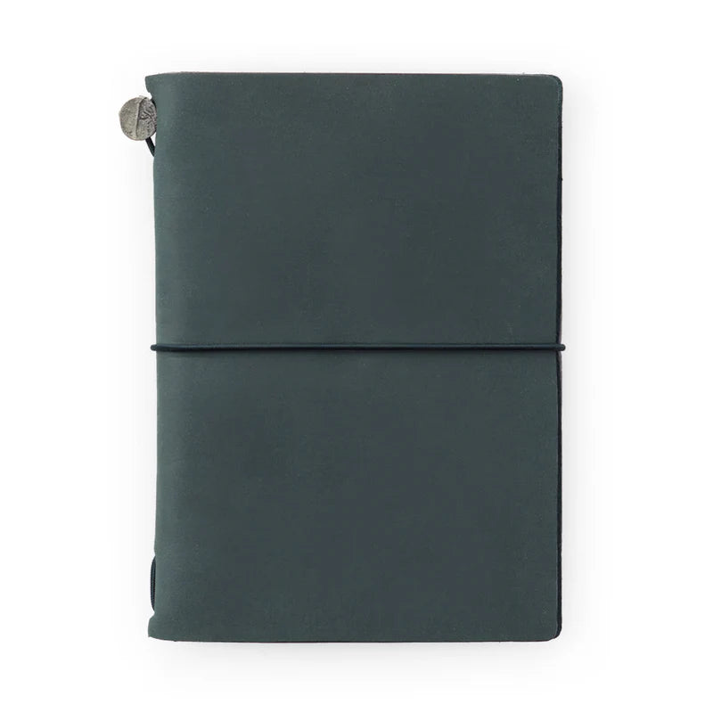 TRAVELER'S NOTEBOOK - PASSPORT SIZE