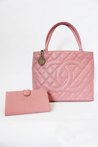 chanel pink quilted bag wallet