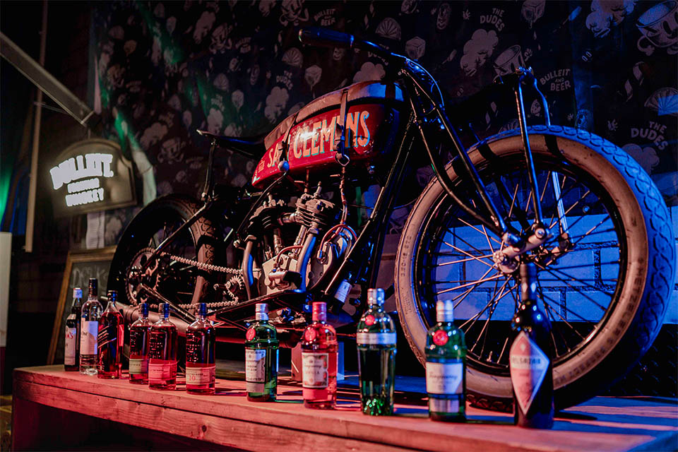 The Flat Tracker from Clemens as a beautiful decoration at the Bulleit Bar