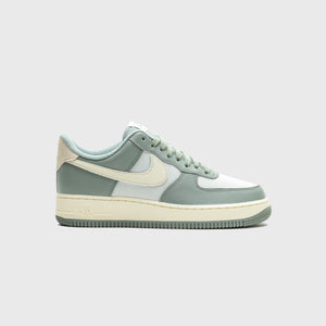 NIKE  AIRFORCE1 07LXNBHD MICAGREEN  DV7186 300 FRONT 300x300