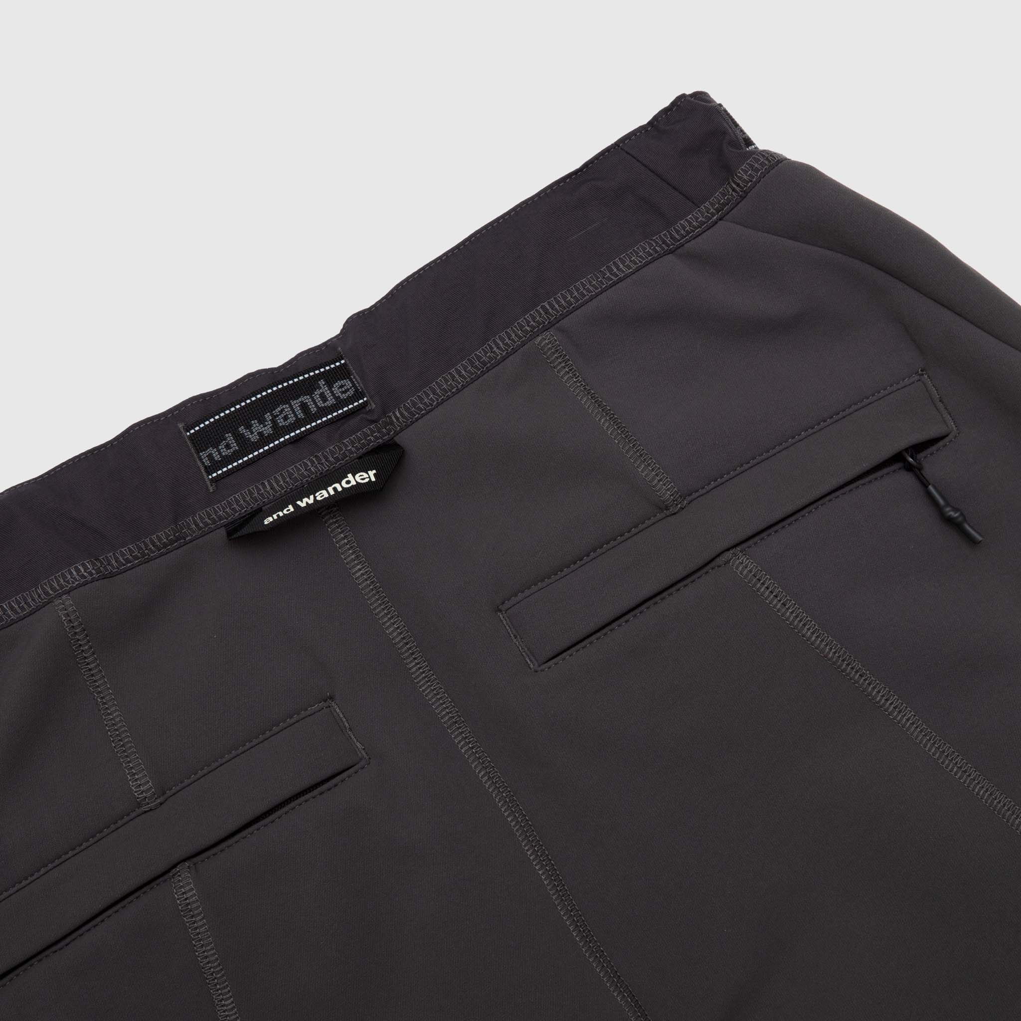 and wander Pocket Stretch Pants - Charcoal