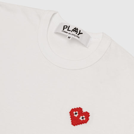 PIXELATED RED HEART S/S T-SHIRT X INVADER