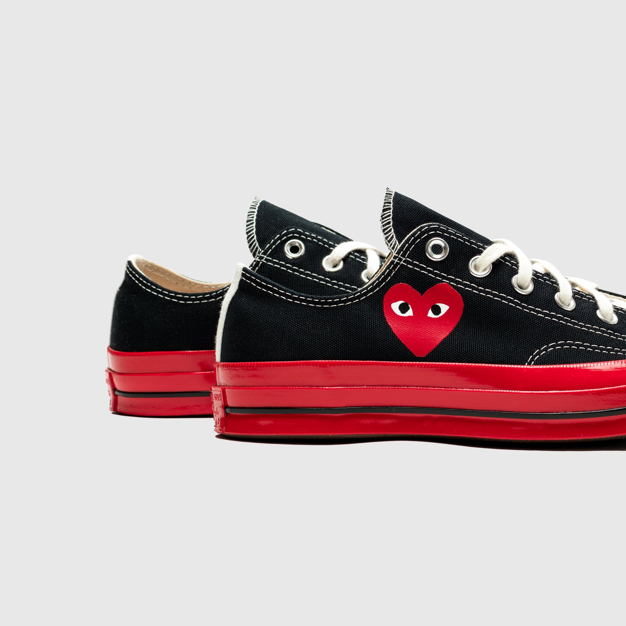 Low 'Chuck Taylor' Red Sole Black