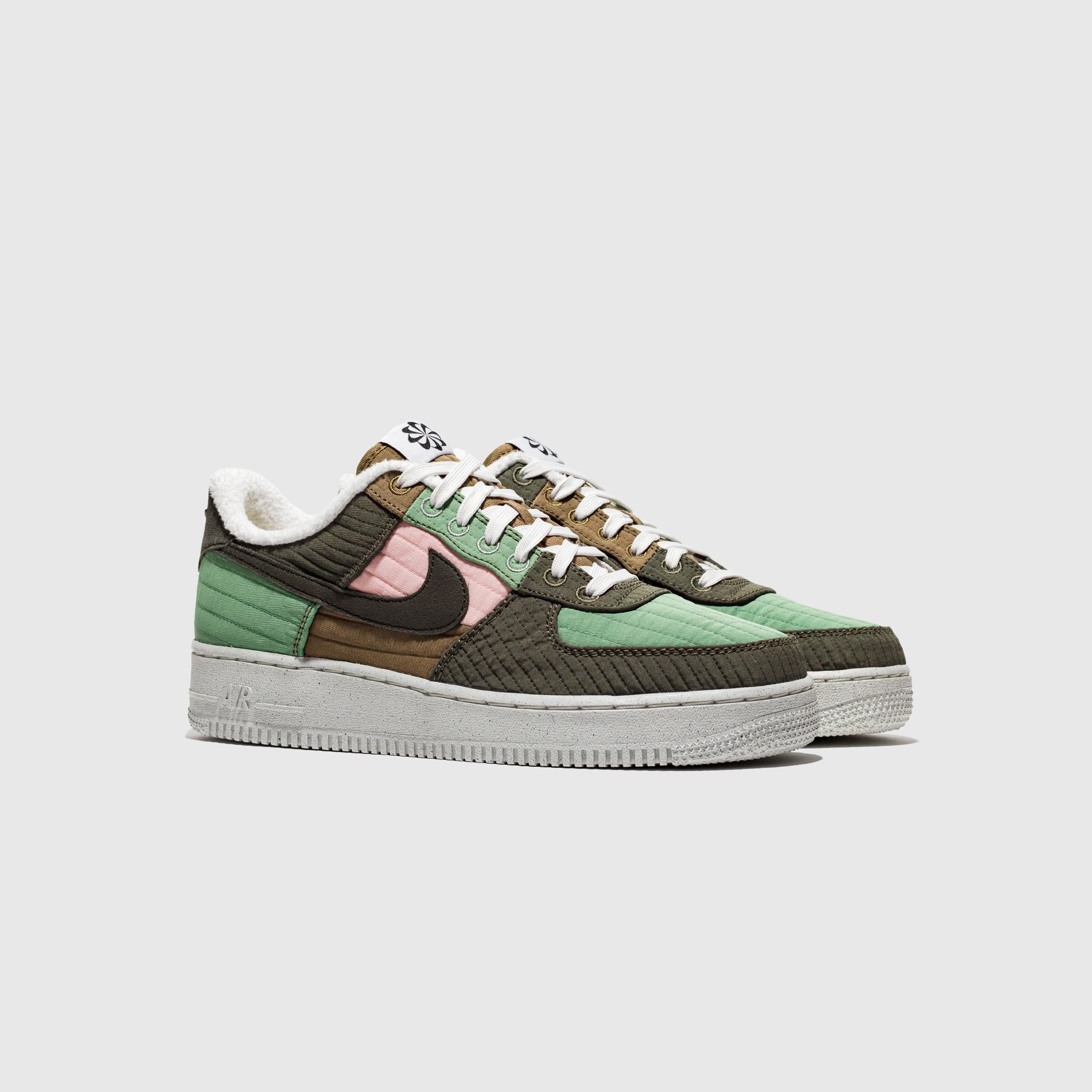 NIKE  AIRFORCE1 07LX OILGREEN  DC8744300 PROFILE