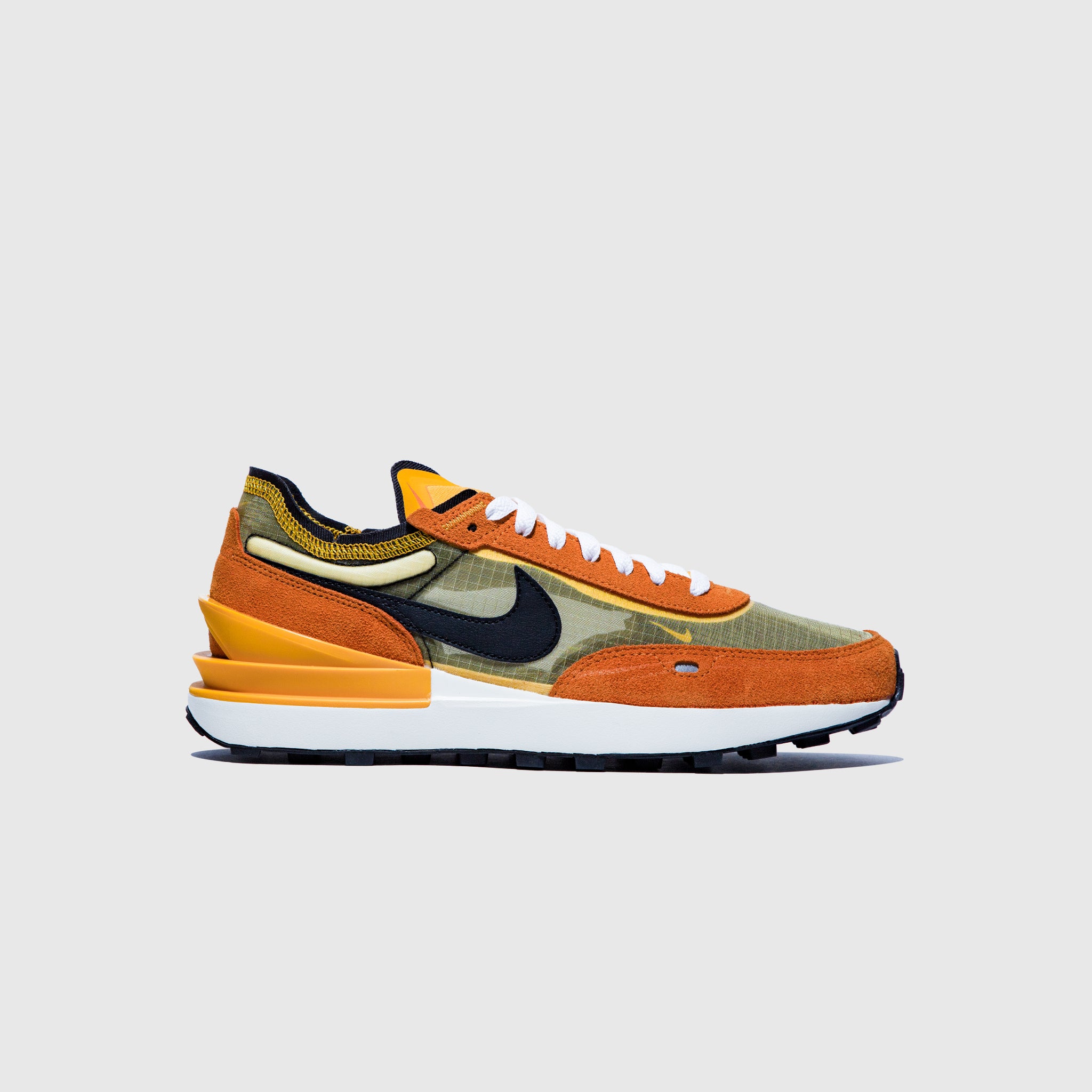 NIKE  WAFFLEONESE UNIVERSITYGOLD  DD8014700 FRONT