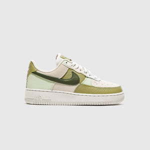 NIKE  WMNSAIRFORCE1 SCRAP  DO6717001 FRONT 300x300