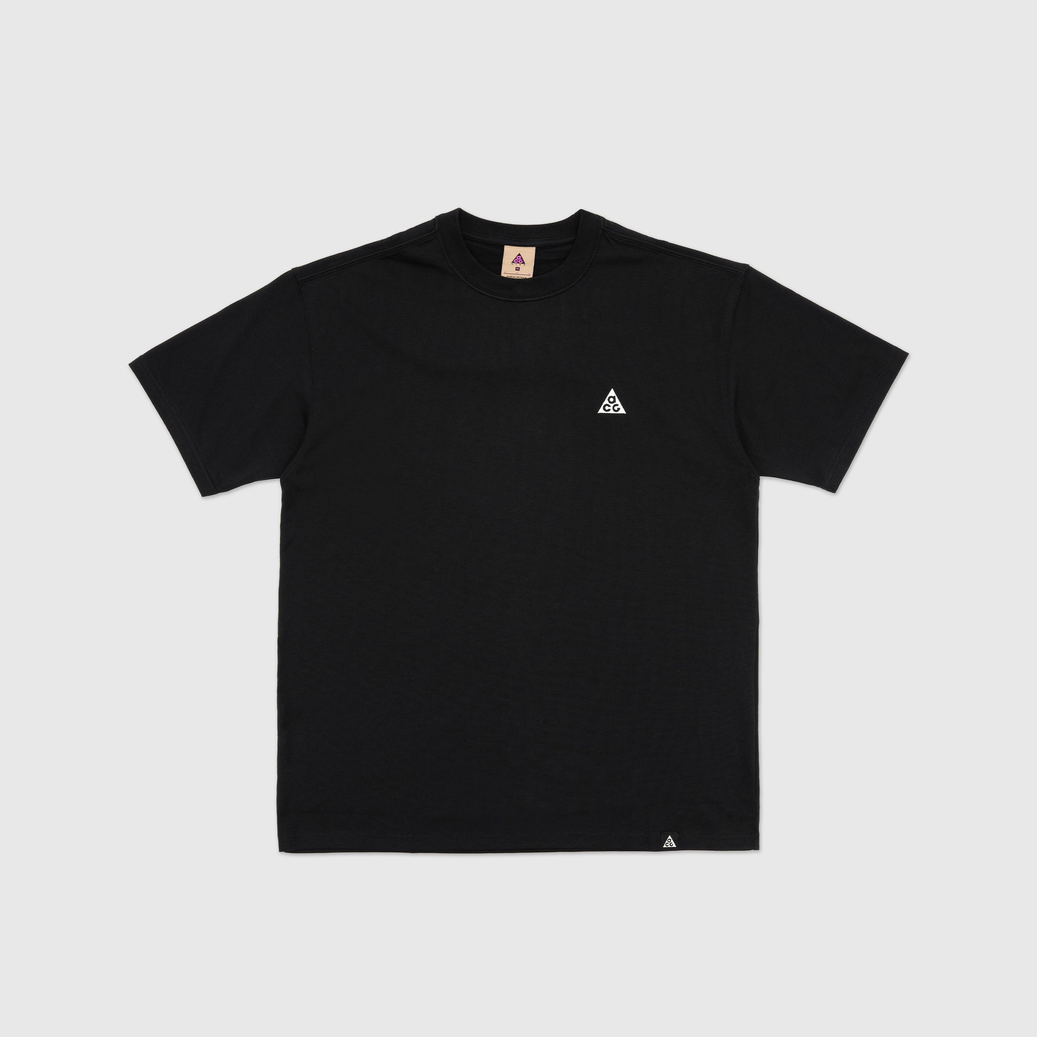 NIKEACGCREWNECKTSHIRT BLACK FRONT