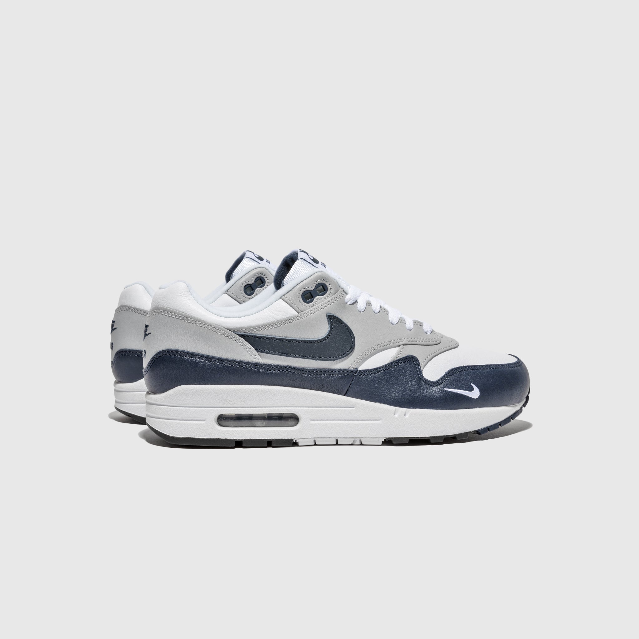 NIKE AIR MAX 1 LV8 "OBSIDIAN"