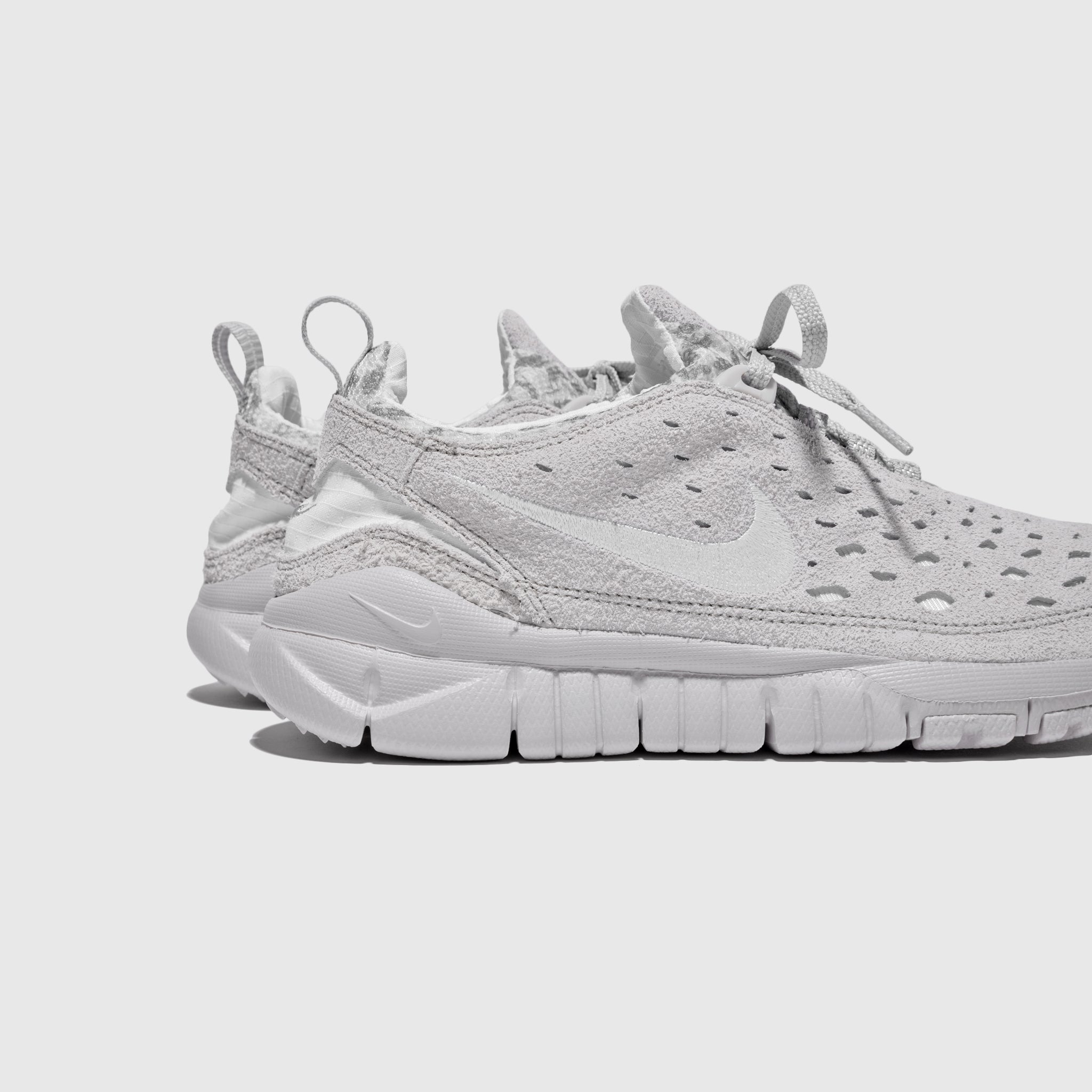 FREE RUN TRAIL "NEUTRAL GREY"