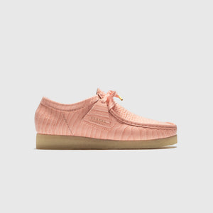CLARKS WALLABEE "PINK CROC" – PACKER SHOES