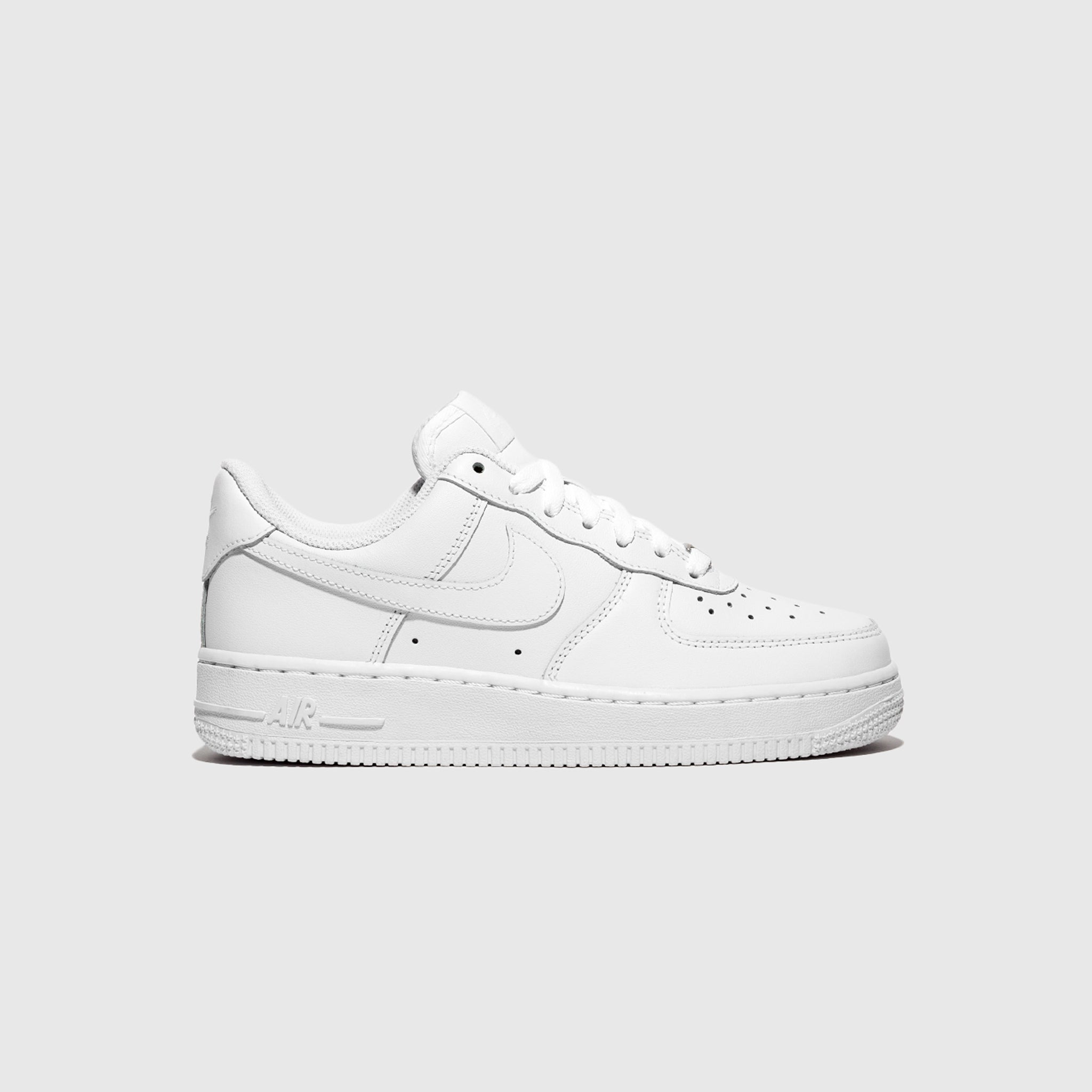 NIKE suede AIR FORCE 1 '07 "TRIPLE WHITE"