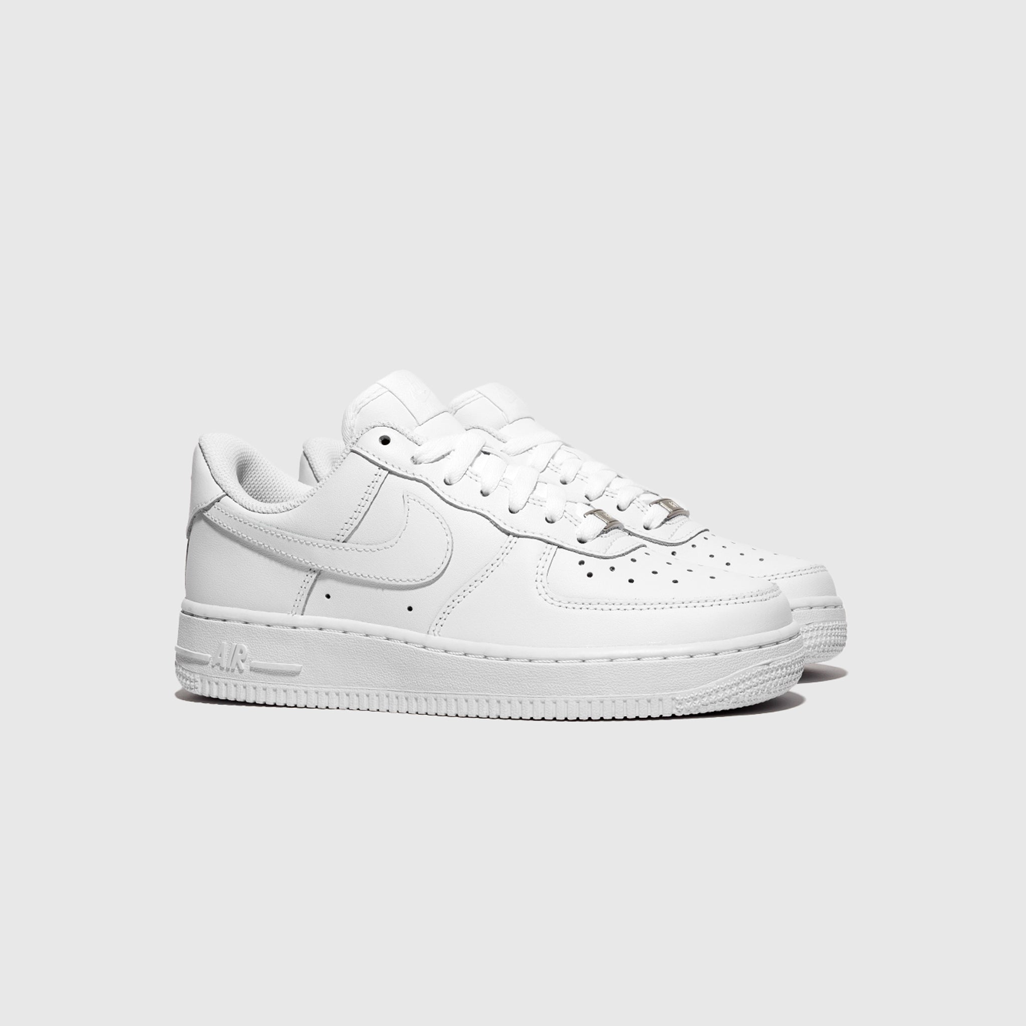 WMNS AIR FORCE 1 '07 "TRIPLE WHITE"