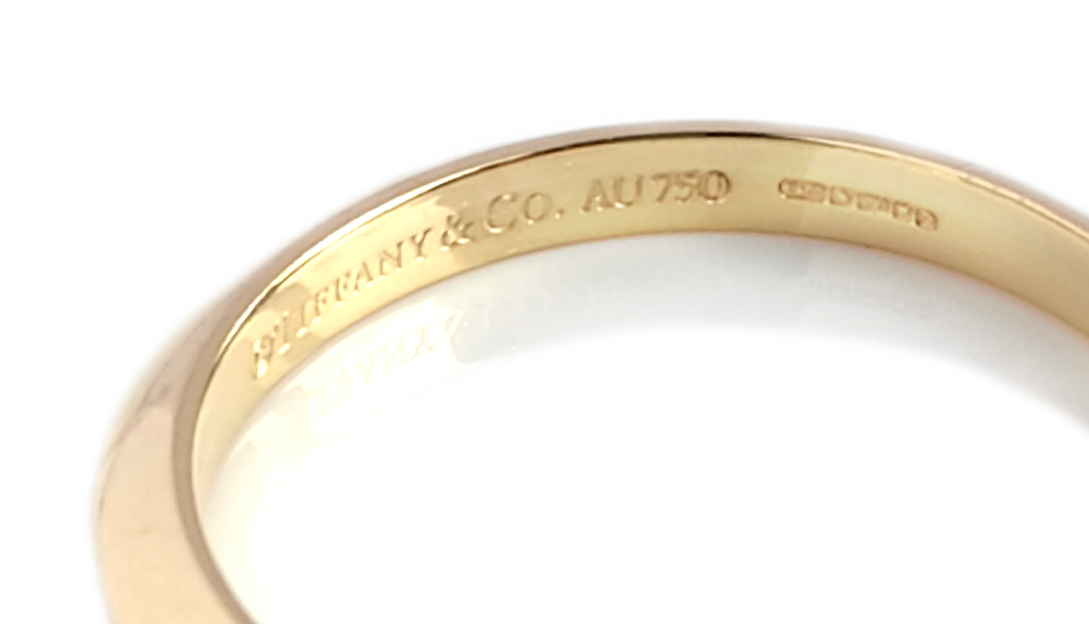 Tiffany & Co. Knife Edge Wedding Ring in 18k Yellow Gold - Bloomsbury ...