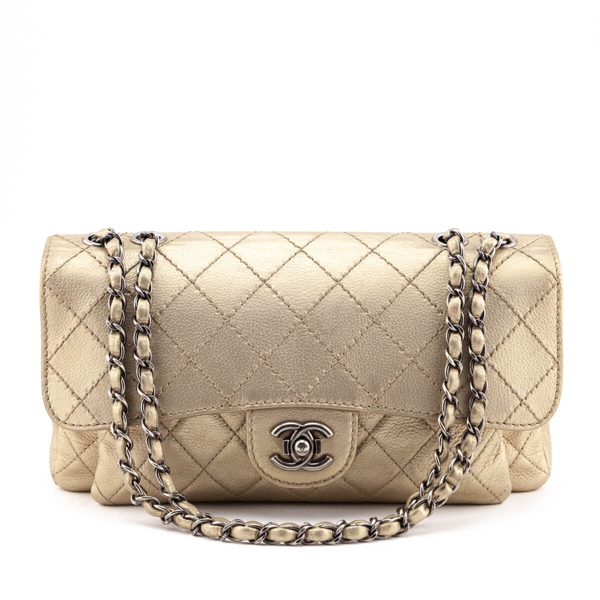 Shop CHANEL MATELASSE 2022 Cruise Classic clutch with chain AP2475 Y33352  C3906 by lufine  BUYMA