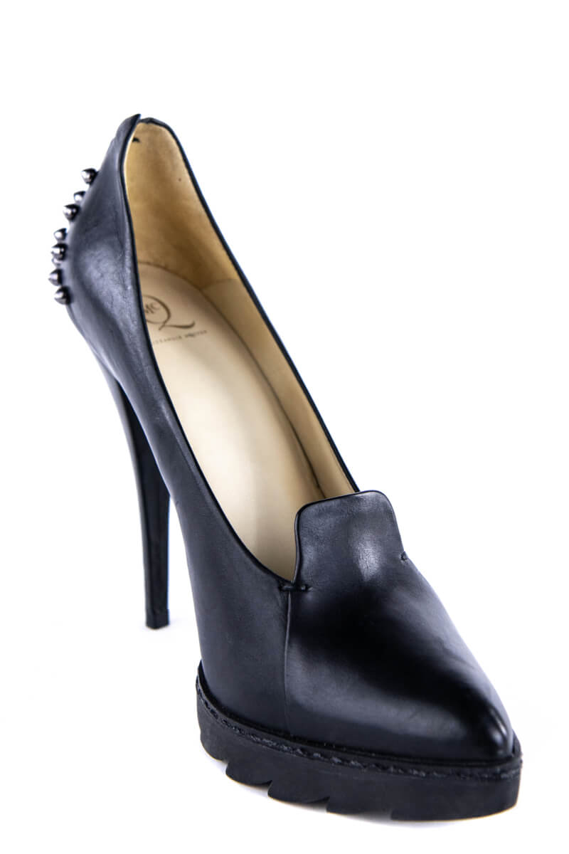 alexander mcqueen black pumps