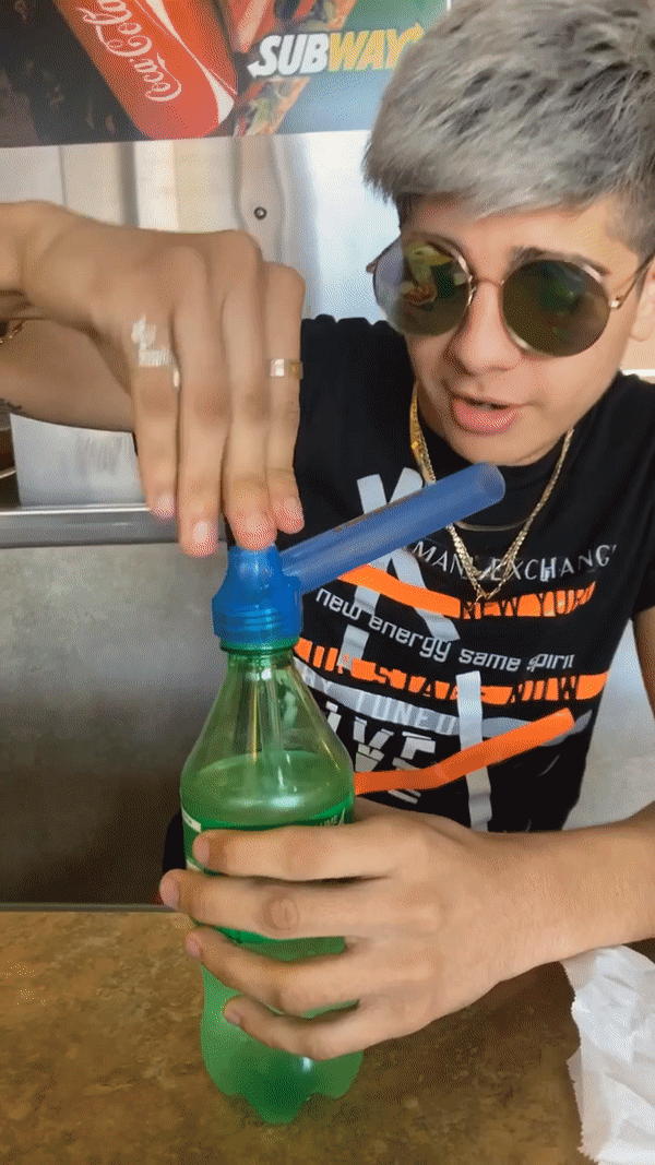 molester Syge person Resten Top Puff Portable Bong - Turn Any Bottle into a Functional Water Pipe