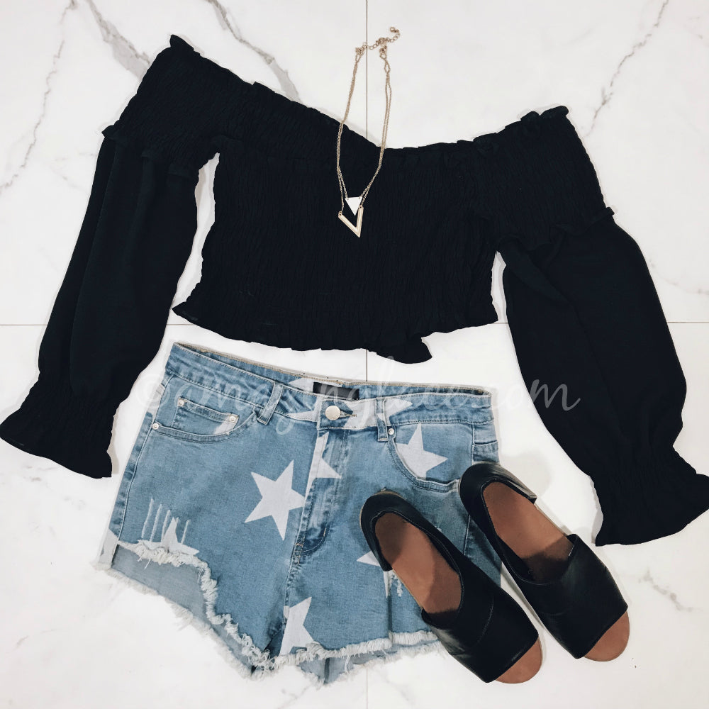 outfit crop top and shorts