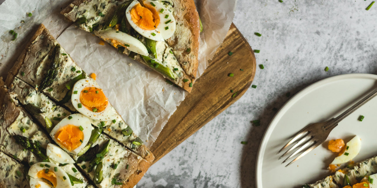 poached-eggs-on-flat-bread-with-avocado