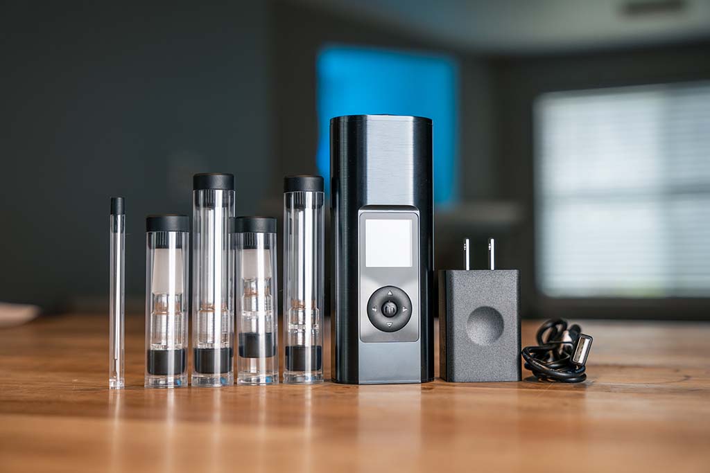 Arizer Solo 3 Quickstart Guide What's in the Box