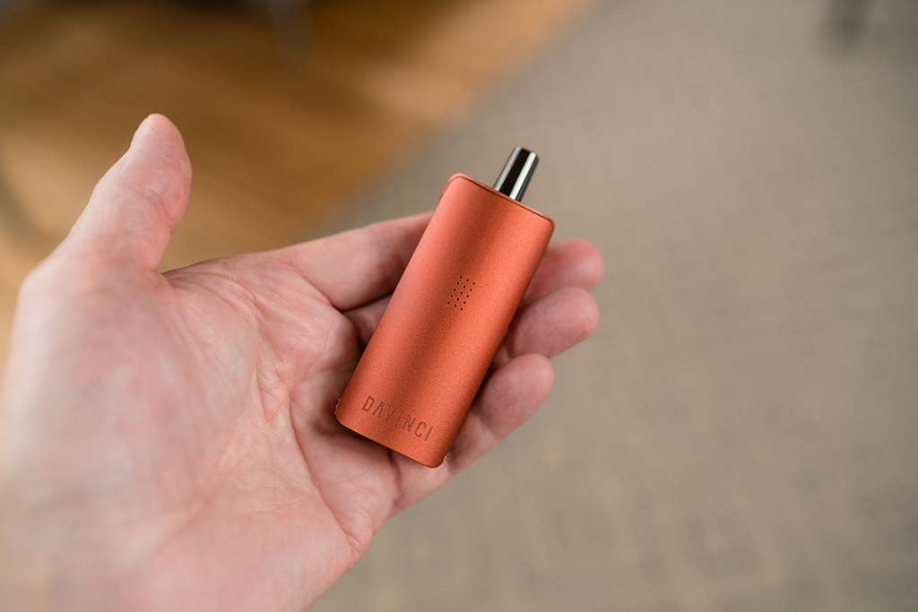 Review of DaVinci MIQRO's Ultra-Portable Vaporizer - Planet Of The