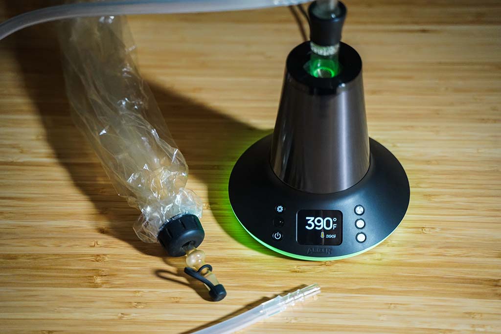 How to Vape Dry Herbs for Beginners Arizer XQ2 Vaporizer