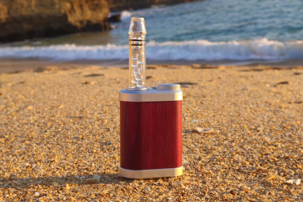 Introducing the Tinymight 2 Purple Heart Vaporizer On the Beach