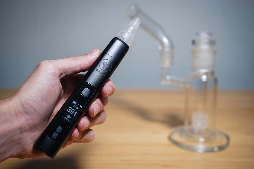 POTV XMAX V3 Pro Vaporizer with Water Pipe Adapter