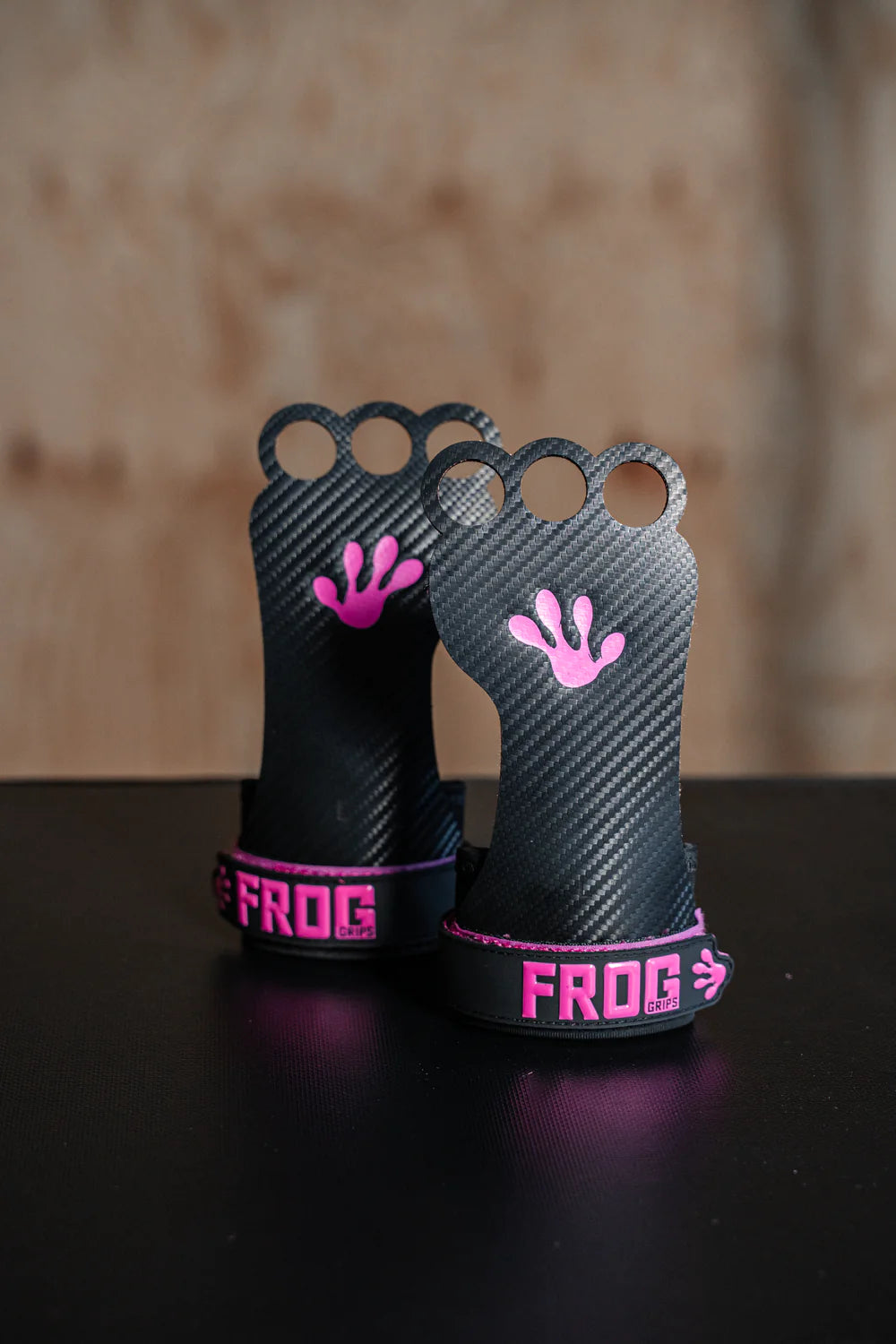 Frog Grips Elite Grips OG Finger Holes Pink