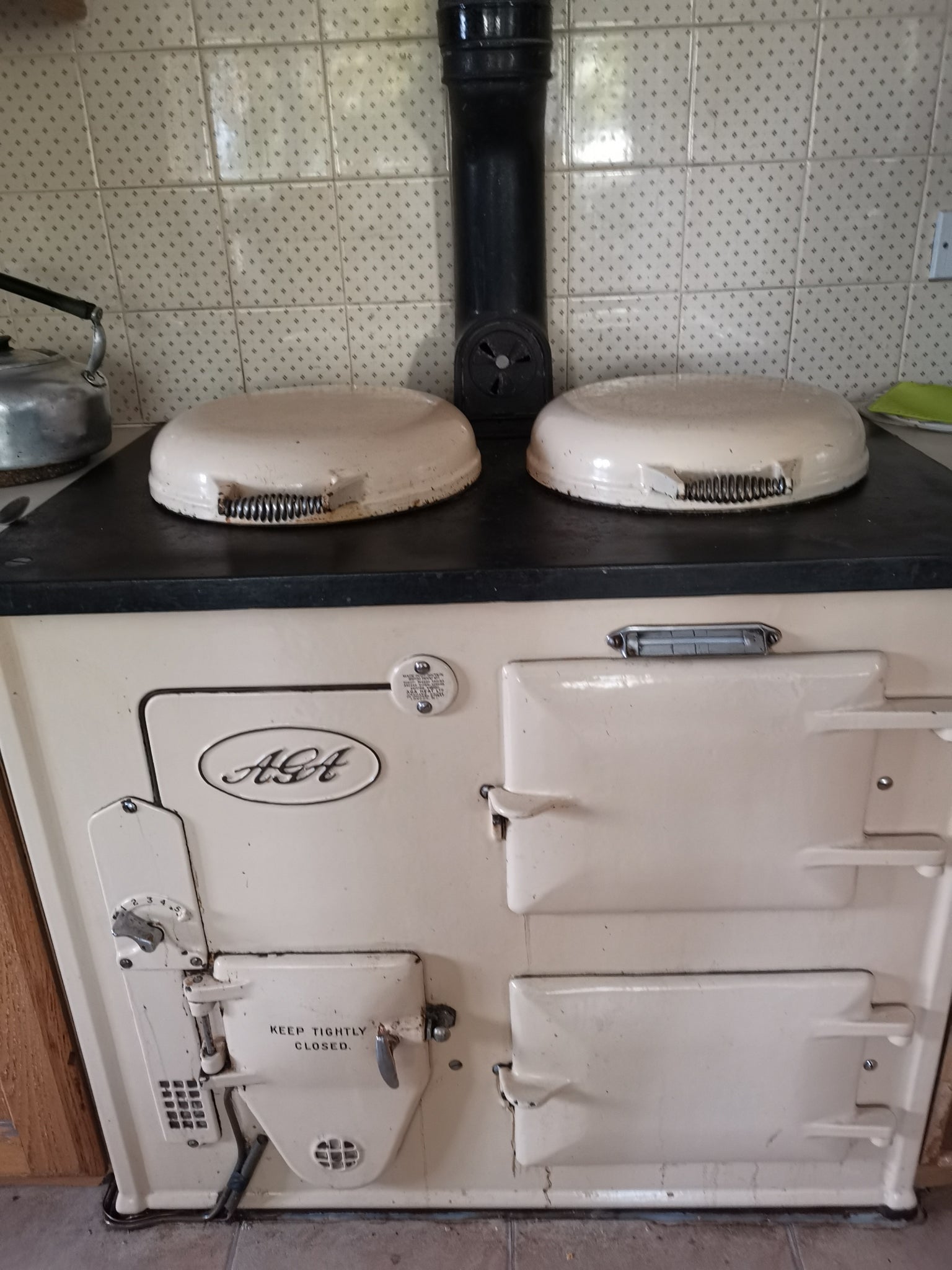 1932 Oldest Aga range cooker