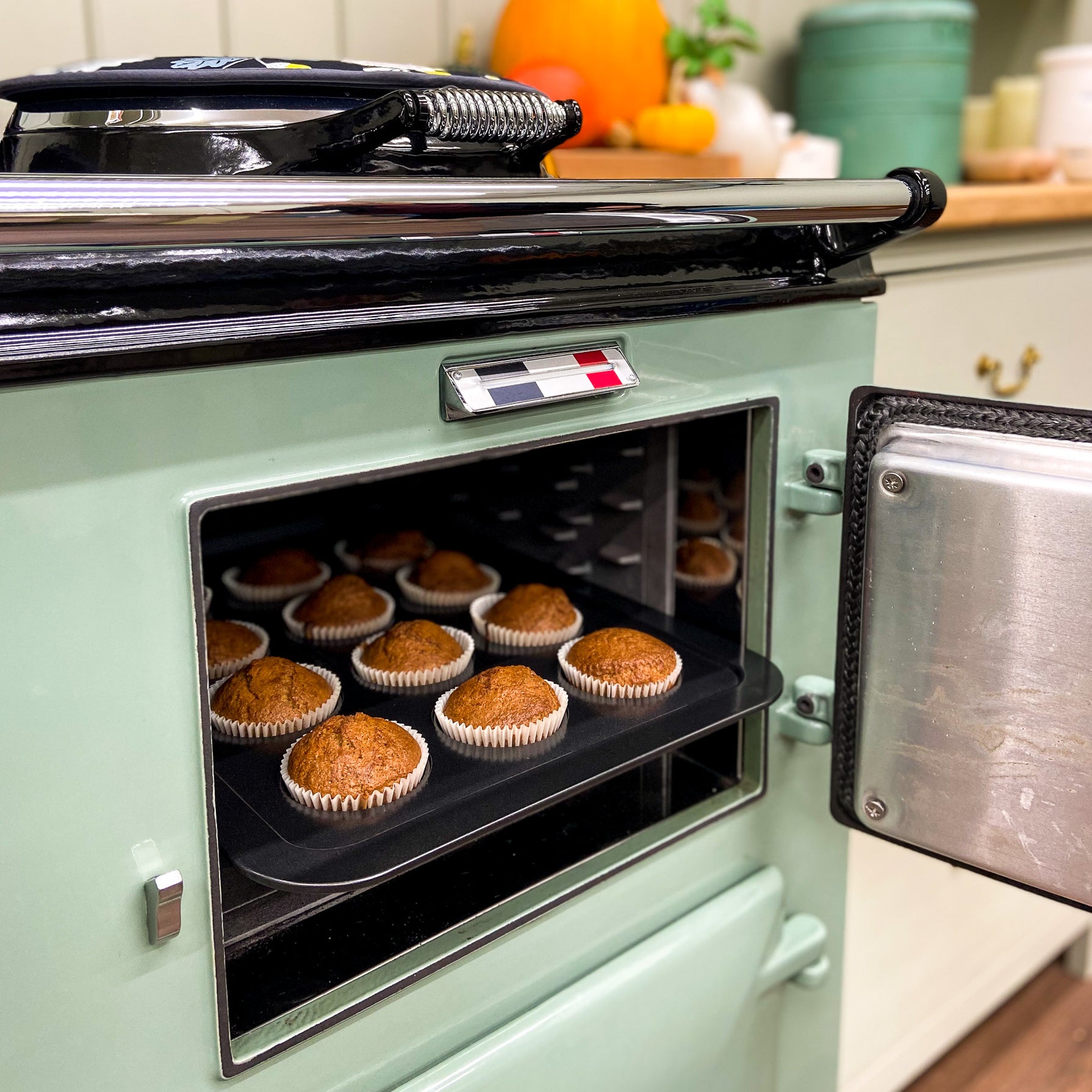 pumpkin pie cupcakes in an aga range cooker 
