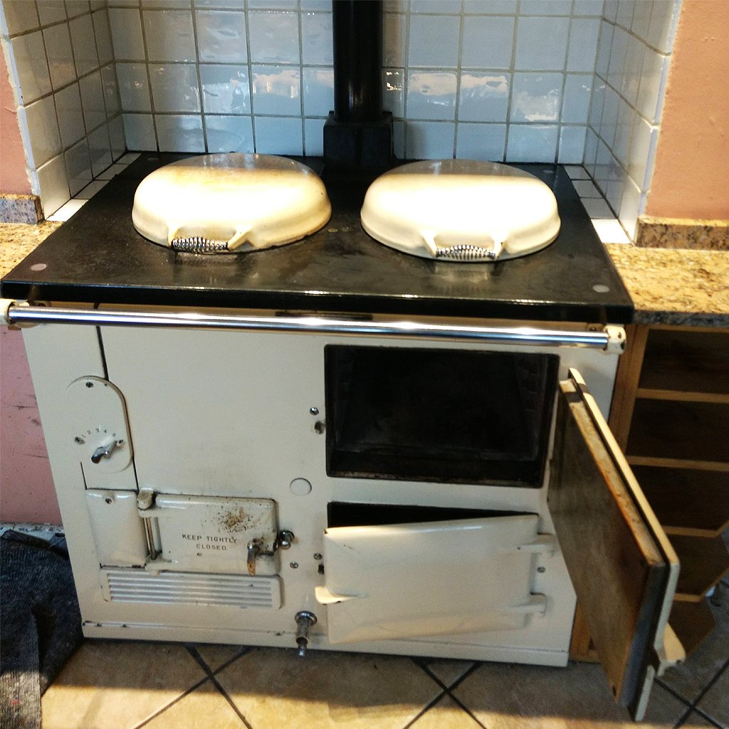 DON Heating Products (unconverted Aga range cooker)